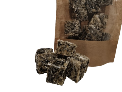 Gardumi suņiem - kaltēti mencu kubiciņi, 70g